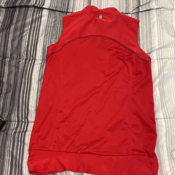 Nike athletic fit dry sleeveless top size small red 3M reflective hits - Picture 14 of 16